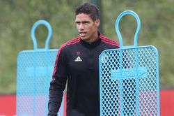Raphael Varane mơ khoác áo MU từ 10 năm trước