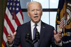 Tỷ lệ ủng hộ ông Biden giảm mạnh sau khi Chính phủ Afghanistan sụp đổ