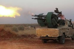 Quân đội Syria liên tục bị pháo kích, 4 binh sĩ thương vong