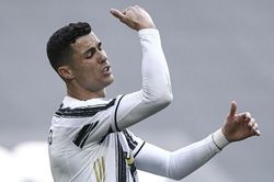Thời đại dịch, đến Ronaldo cũng khó tìm bến đỗ mới