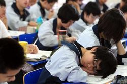 Bắc Kinh giảm gánh nặng học thêm, bài tập về nhà cho học sinh phổ thông