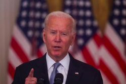 Tỷ lệ ủng hộ Tổng thống Mỹ Joe Biden giảm kỷ lục vì Afghanistan