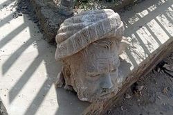 Taliban cho nổ tượng kẻ thù từ cuộc nội chiến trước