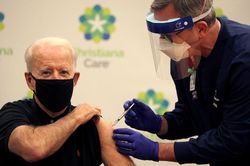 Tổng thống Biden và phu nhân sẽ tiêm mũi vaccine Covid-19 thứ 3