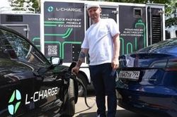 Nga chế tạo trạm sạc di động cho một ô tô điện chỉ mất 8 phút