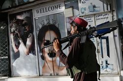 Bức ảnh cho thấy phụ nữ Afghanistan có lý do để sợ hãi Taliban