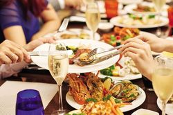 Người dân Cà Mau được mở tiệc mừng không quá 10 người