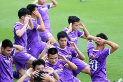 Đội tuyển Việt Nam thi đấu lúc nửa đêm