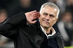 HLV Mourinho chi nhiều tiền chuyển nhượng nhất lịch sử bóng đá