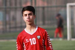 Cầu thủ Afghanistan tử vong thương tâm vì bám máy bay giải cứu Mỹ rời Kabul