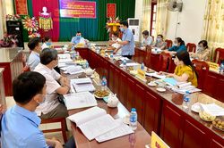 Nghiệm thu đề tài cấp tỉnh Ứng dụng công nghệ tưới phun mưa cho chè