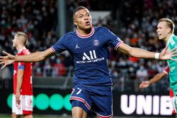 Mbappe 'gánh' PSG trong ngày Messi và Neymar vắng mặt