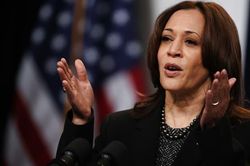 Phó Tổng thống Mỹ Kamala Harris lên đường thăm Singapore và Việt Nam