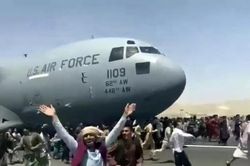 Taliban nói không có lỗi trong vụ hỗn loạn khiến 12 người chết ở sân bay Kabul