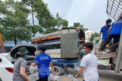 Xuất kho hơn 8 nghìn tấn gạo ưu tiên dân ở hai điểm nóng bị 'khóa chặt' ở Bình Dương