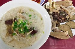 Nhớ bát cháo lòng An Thổ đầy đủ 'lục phủ ngũ tạng' mà vẫn giản dị thanh tao