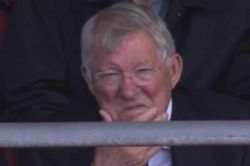 Phản ứng của Sir Alex khi MU bị cầm hòa