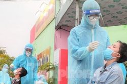 Lực lượng đặc biệt ở hai điểm nóng bị 'khóa chặt' tại Bình Dương
