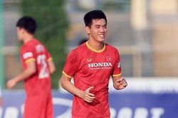 Truyền thông Trung Quốc quan tâm tới 'sát thủ' Tiến Linh