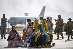 Mỹ huy động máy bay thương mại để sơ tán người ra khỏi Afghanistan