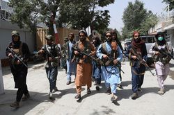 Taliban thiêu sống người phụ nữ Afghanistan vì nấu ăn dở