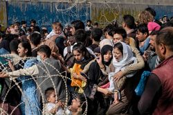 Hai cánh cửa sinh tử ở Kabul