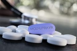 300.000 viên thuốc kháng virus điều trị Covid-19 về TP.HCM