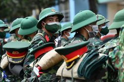 234 cán bộ, chiến sĩ đến quận Phú Nhuận chống dịch
