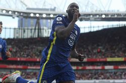 Chelsea: Lukaku được khen hết lời sau màn ra mắt ấn tượng trước Arsenal