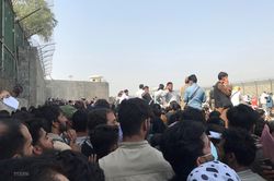 Đấu súng bên ngoài sân bay ở thủ đô Kabul của Afghanistan
