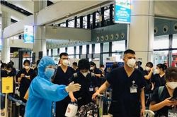 Y tế - Sức khỏe 700 sinh viên, giảng viên Cao đẳng Y tế Bạch Mai vào Nam chống dịch