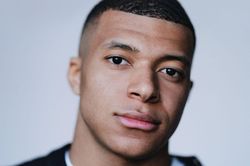 Mbappe: 'Messi và Ronaldo giỏi hơn tôi'