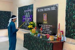 Vì nhiệm vụ chống dịch, bái vọng mẹ từ nơi tuyến đầu