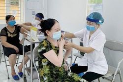 Bí thư Thành ủy Hà Nội chỉ đạo làm rõ về 'dịch vụ' tiêm vắc xin thần tốc