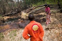 Royal Dutch Shell bị loại khỏi mỏ dầu đang khai thác ở Nigeria
