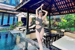 Lệ Quyên khoe dáng cùng ngày với 'tình tin đồn' của chồng cũ, cho thấy U45 nhưng không hề lép vế