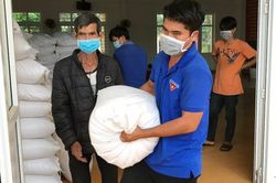 Cấp phát hơn 577 tấn gạo hỗ trợ người dân Đắk Nông