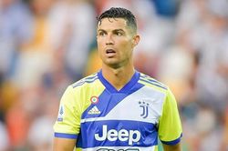 CLB Man City sẵn sàng đáp ứng mức lương 36 triệu USD cho Ronaldo