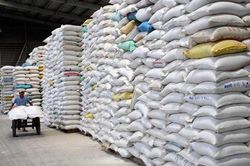 Xuất cấp hơn 15.350 tấn gạo hỗ trợ TP Hồ Chí Minh và tỉnh Long An