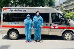 Việt Hương phản ứng văn minh khi bị người lạ hiểu lầm là khoe khoang việc tặng xe cứu thương thứ 4