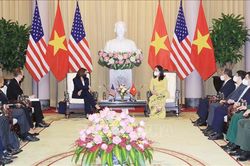 Phó Chủ tịch nước Võ Thị Ánh Xuân đón, tiếp Phó Tổng thống Hoa Kỳ Kamala Harris
