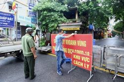 Ảnh Hà Nội phong tỏa khu dân cư số 9, phường Giáp Bát, Hoàng Mai