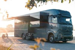 Dembell Motorhome - 'biệt thự di động' sang, xịn và mịn