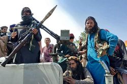 Taliban và Liên minh phương Bắc thống nhất kiềm chế tấn công lẫn nhau