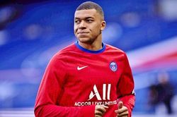 PSG từ chối lời đề nghị hỏi mua Kylian Mbappe