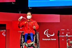 Lê Văn Công xuất sắc giành huy chương bạc Paralympic Tokyo 2020