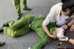 Thanh niên vi phạm lao xe vào tổ công tác khiến Đại úy Công an trọng thương
