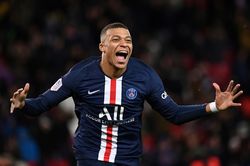 Giám đốc PSG: 'Real Madrid hành xử trái luật, hãy trả giá cao hơn cho Mbappe'