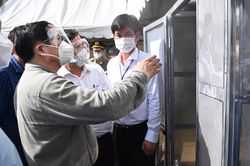 Thủ tướng khen nước mật ong chanh sả, máy xông hơi diệt virus