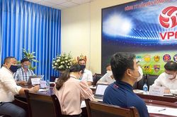 Người quan sát: Sao nhà lại dột?